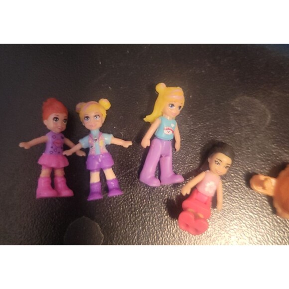 2019 Polly Pocket 2-in-1 Theme Park Crossbody Playset with 4 Dolls/Cars - Picture 3 of 16